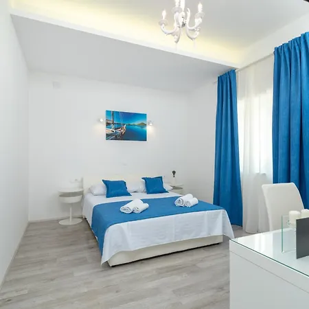 Lux Ii * Trogir