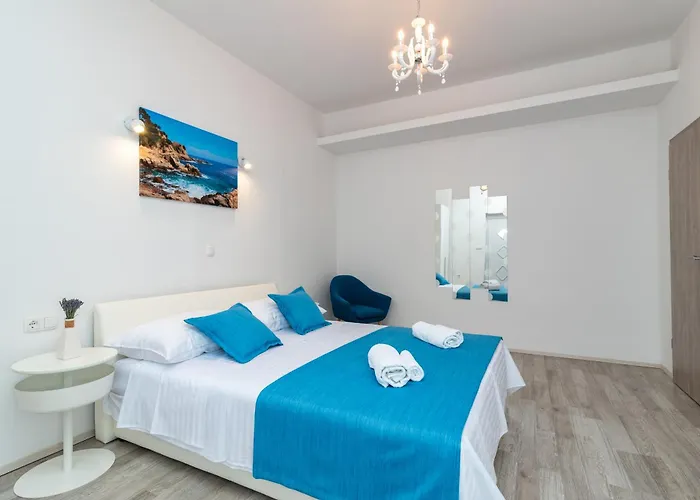 Lux Ii Πανσιόν 3*