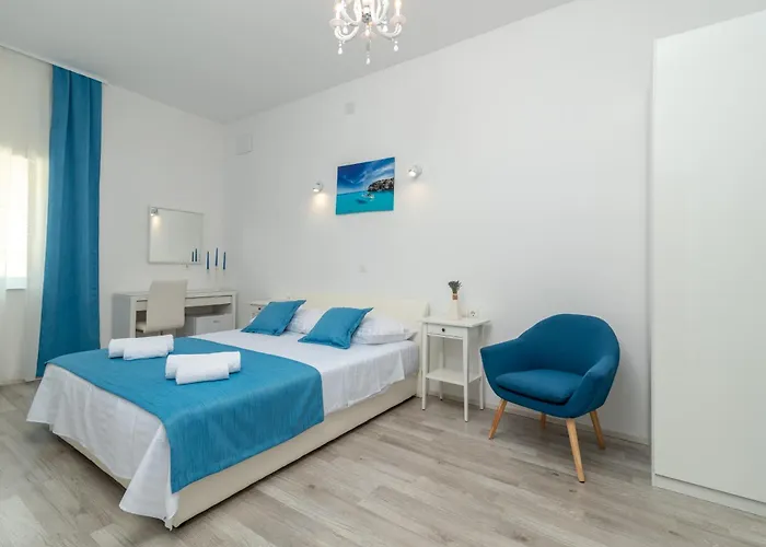 Lux Ii 3* Τρογκίρ