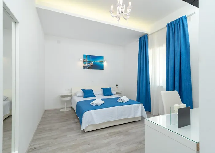 Lux Ii 3* Τρογκίρ
