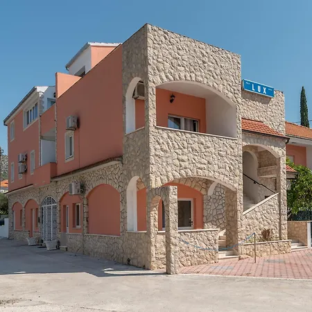 Vendégház Lux Ii 3*